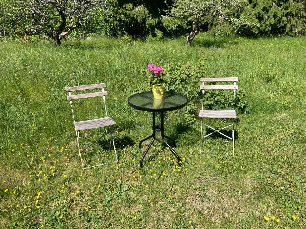 Egen Stuga Med Delat Badrum Norrtälje Exterior foto