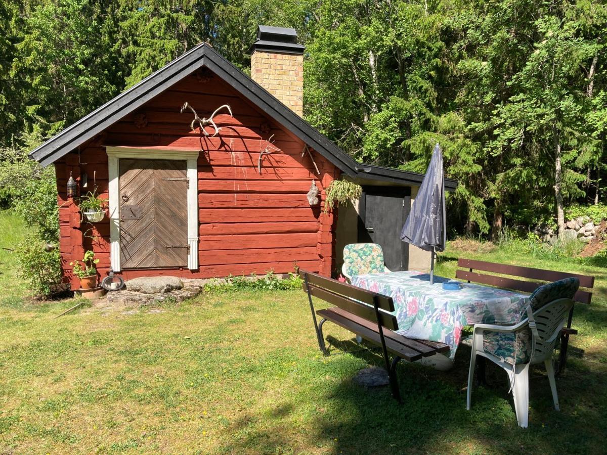 Egen Stuga Med Delat Badrum Norrtälje Exterior foto