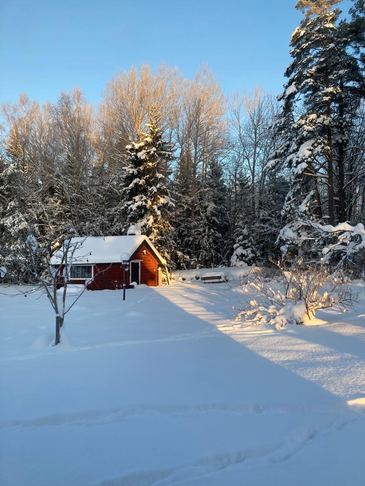Egen Stuga Med Delat Badrum Norrtälje Exterior foto