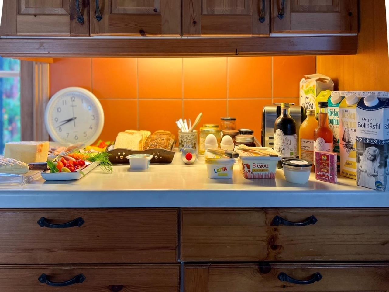 Egen Stuga Med Delat Badrum Norrtälje Exterior foto